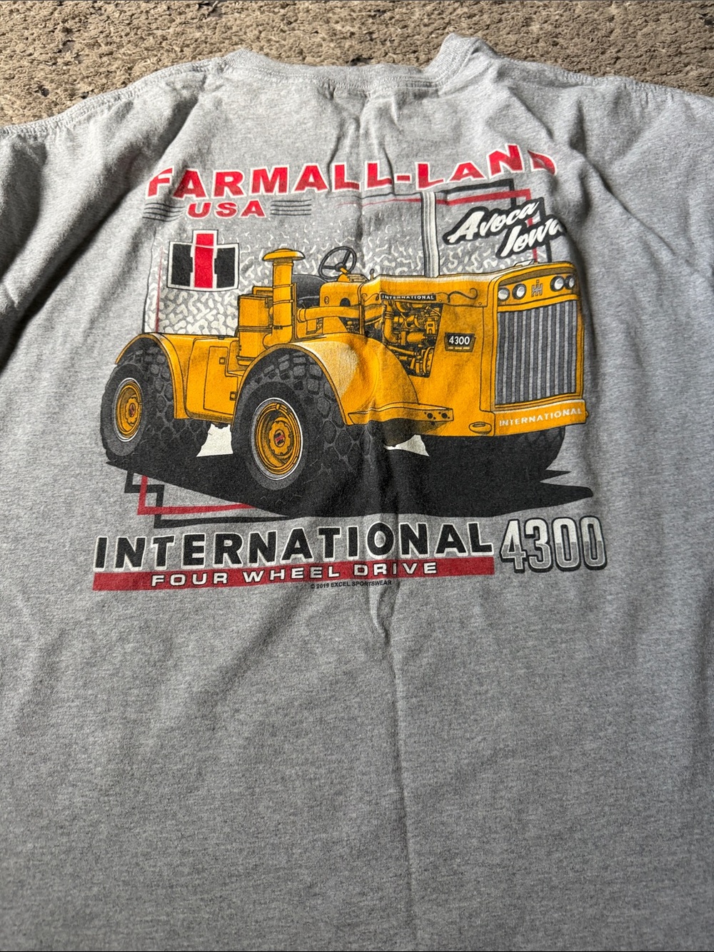 Gildan Gray Short-Sleeve Tee with Yellow Tractor Graphic - Picture 2 of 3